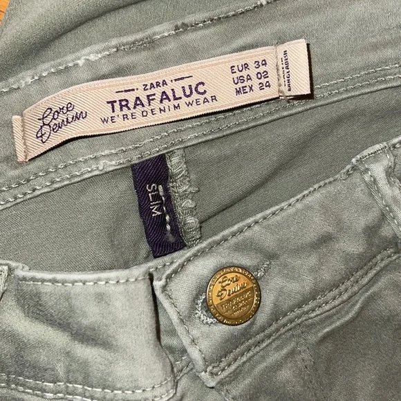 ZARA SKINNY CARGO • SIZE 2 • KHAKI GREEN - Picture 3 of 3
